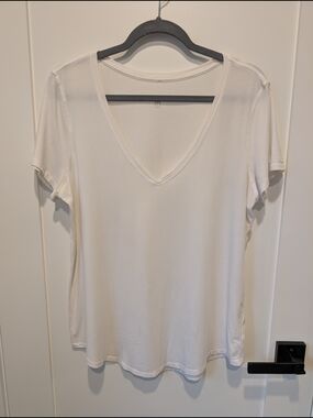 Lululemon Lightweight And Breathable Activewear Top